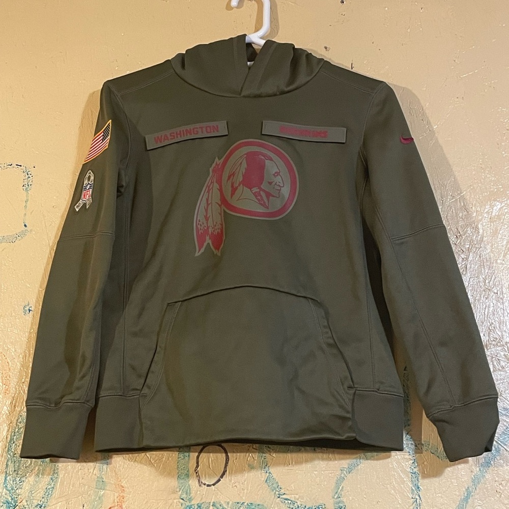 Nike drifit washington redskins (commanders) nfl salute to service hoodie kids